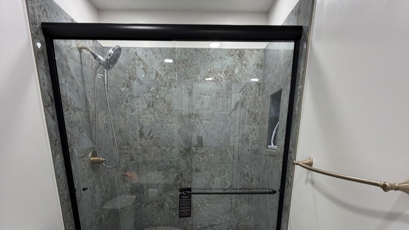 How Much Does Shower Glass Installation Cost in Cincinnati